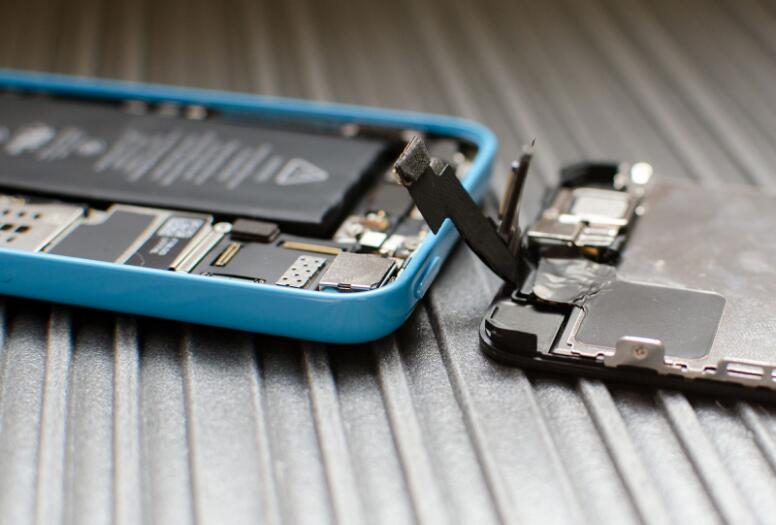 iPhone XR Screen Replacement